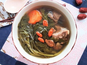 Watercress with pork ribs soup