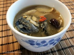 Ginseng with black chicken soup