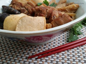 braised pork belly in soy sauce