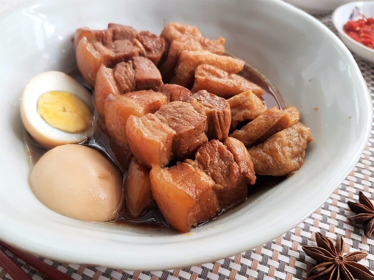 Braised pork belly in soy sauce