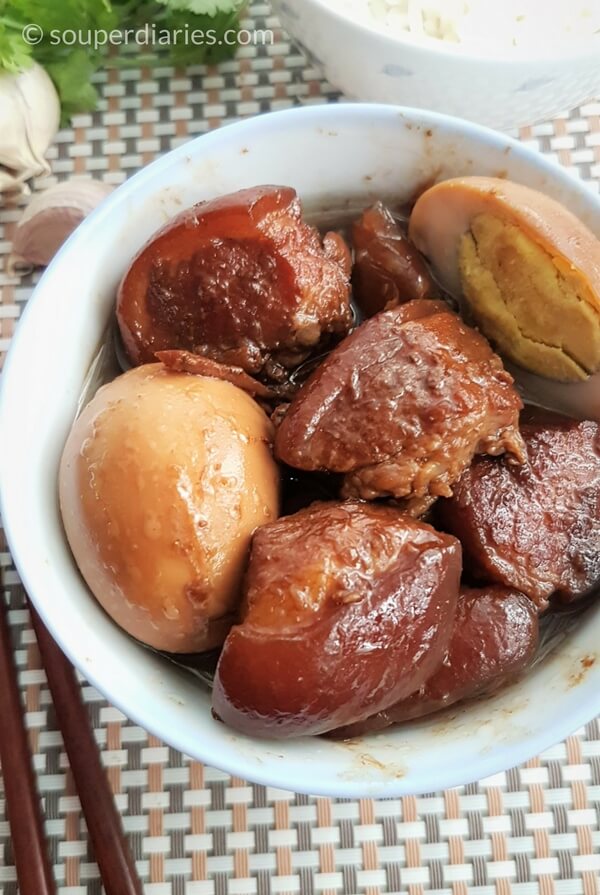 Tau Yew Bak Recipe (Braised Pork Belly in Soy Sauce)
