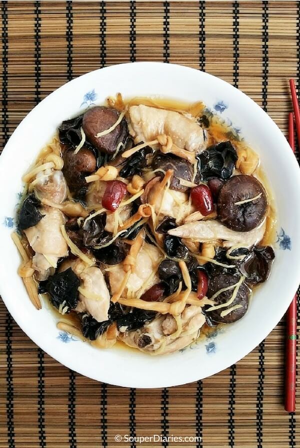 Steamed chicken with black fungus