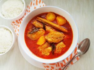 Curry chicken with potatoes