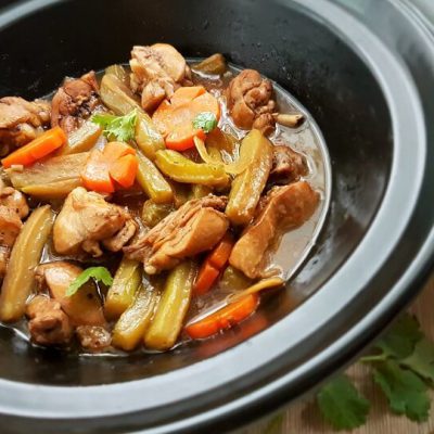Claypot Braised Chicken with Bitter Gourd – A Homely and Classic Chinese Dish