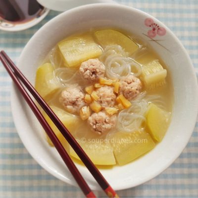 Hairy Gourd with Pork Balls and Glass Noodles Soup