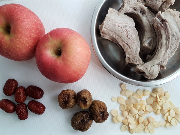 Ingredients for Apple Soup