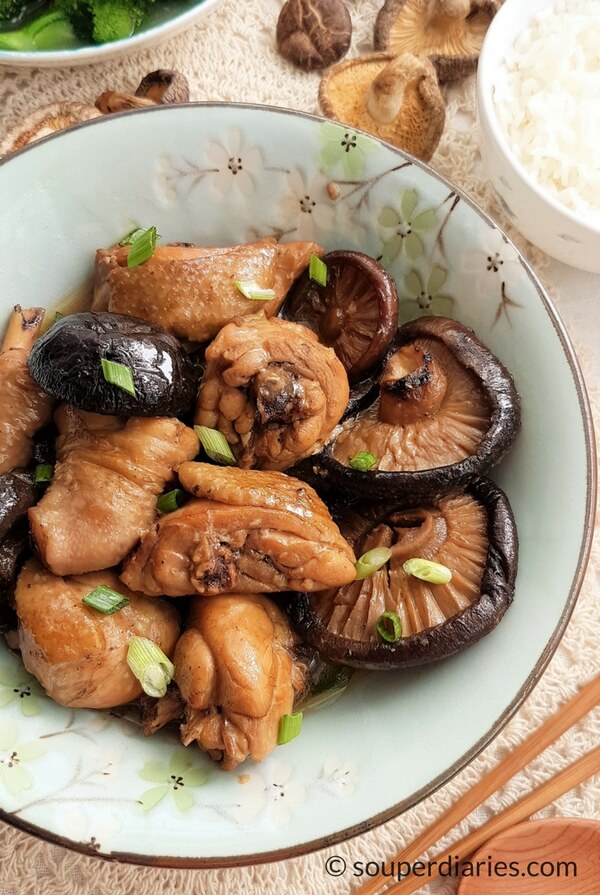 Chinese Braised Chicken with Mushrooms - Souper Diaries