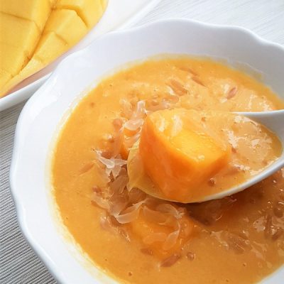 Mango Pomelo Sago Dessert (杨枝甘露)
