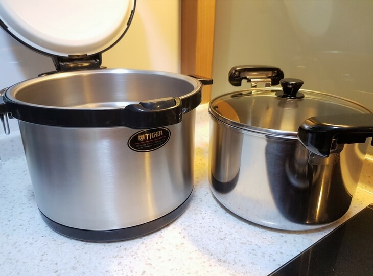 Brand New!! ‘ ENDO’ - 7 Ltrs Double Stainless Vacuum Magic Cooker