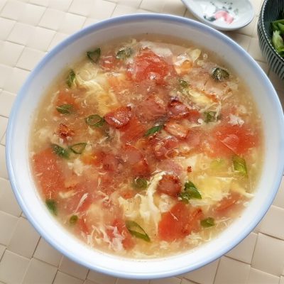 Tomato egg drop soup