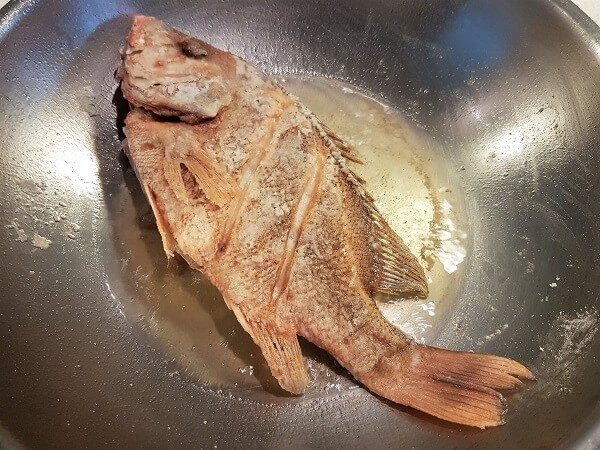 Frying fish
