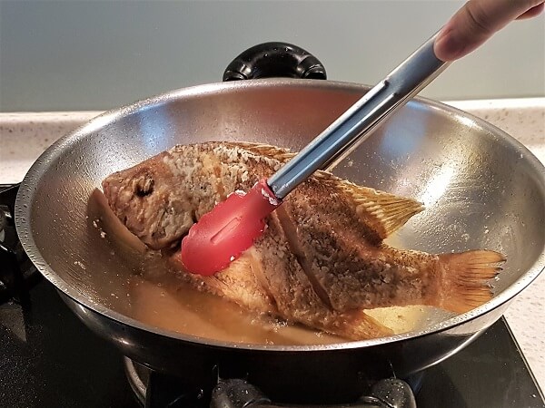 frying red snapper