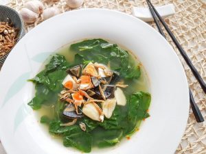 Chinese spinach soup (Amaranth Soup)