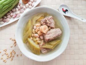 Bitter gourd pork ribs soup