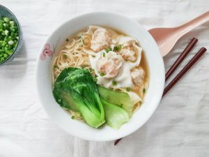 Cantonese shrimp wonton noodles