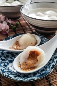 Peanut tang yuan (dumplings with peanut butter filling)